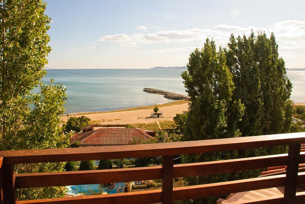 Villa Albizia Odesa Exterior photo