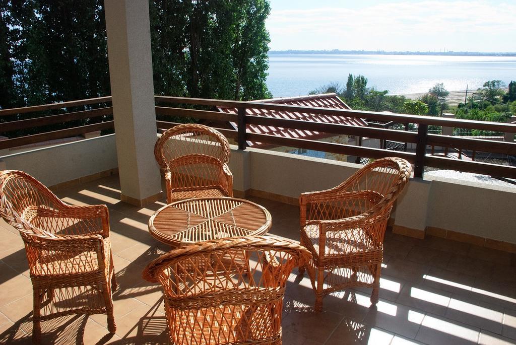Villa Albizia Odesa Exterior photo